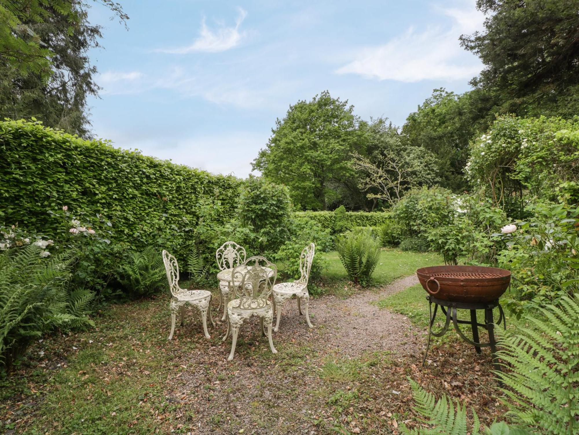 Woodlands Cottage Leominster Buitenkant foto